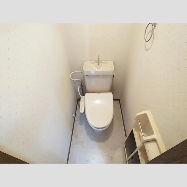 トイレ (温水洗浄暖房便座)