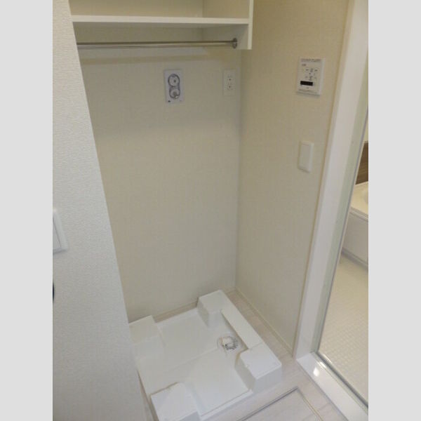 その他 (洗濯機置場)
