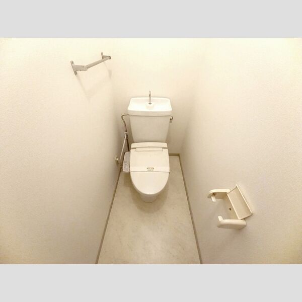 トイレ (温水洗浄便座)