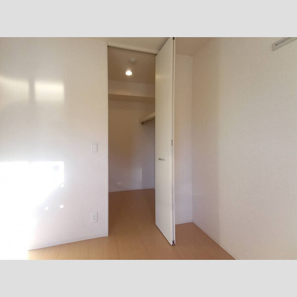 収納 (ウォークインクローゼット)