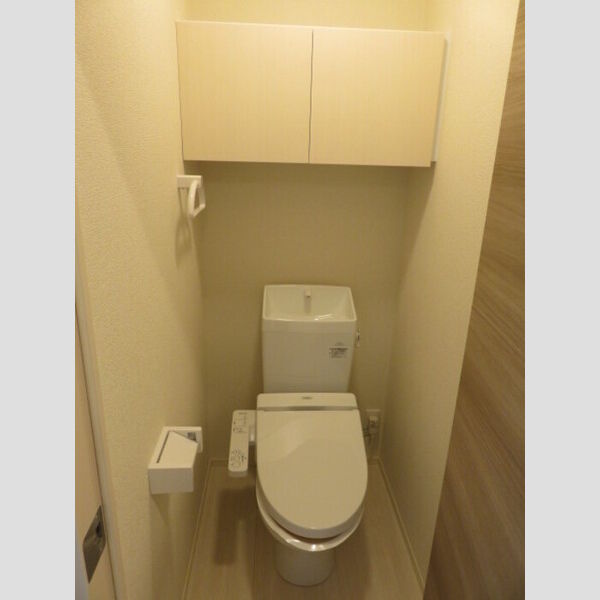 トイレ (トイレ)