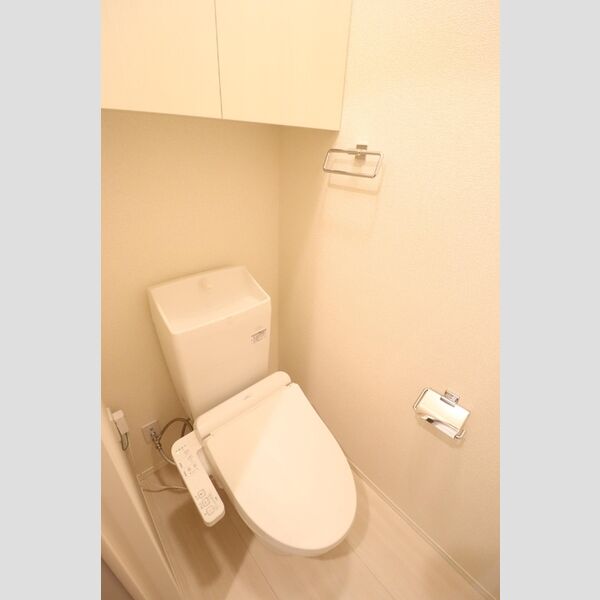 トイレ (温水洗浄暖房便座)