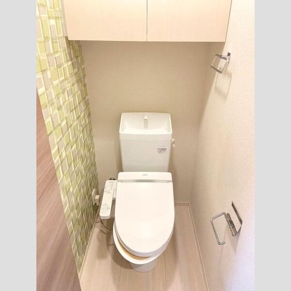 トイレ (温水洗浄暖房便座)