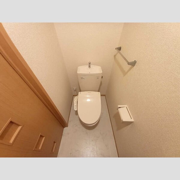 トイレ (温水洗浄便座)