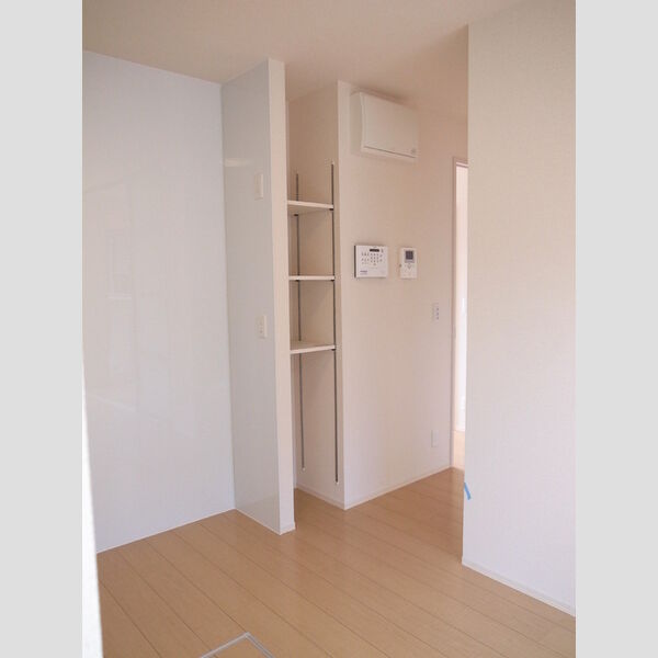 その他 (LDK収納)