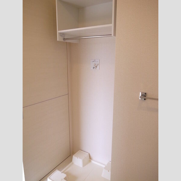 その他 (洗濯機置場)