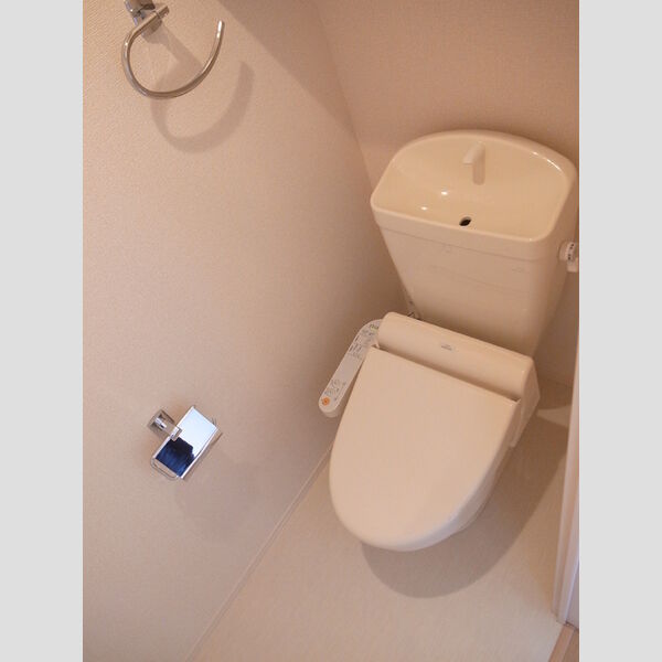 トイレ (トイレ)