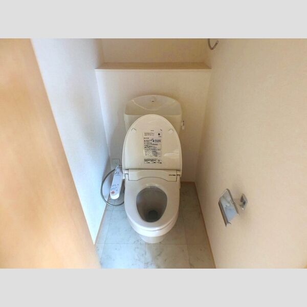 トイレ (温水洗浄便座)