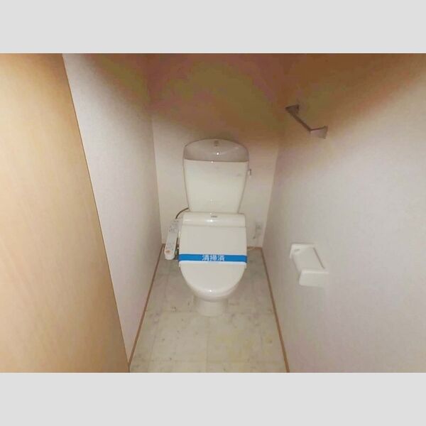 トイレ (温水洗浄便座)