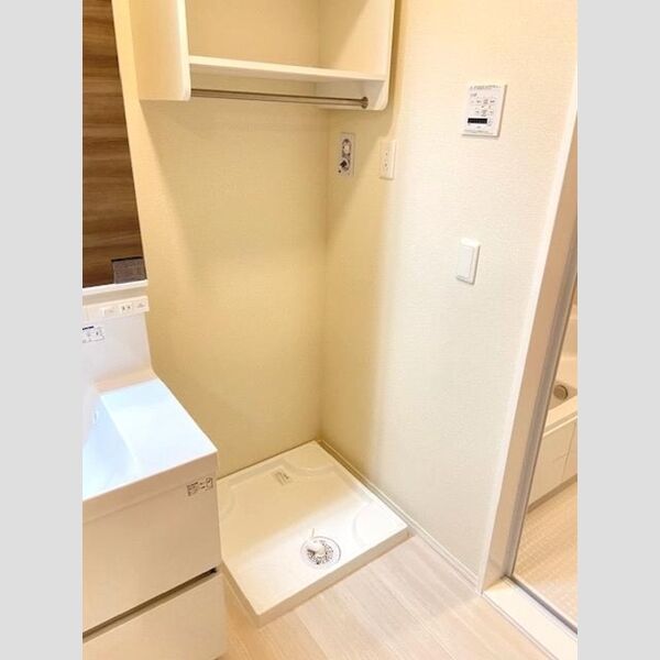 その他 (室内洗濯機置き場)