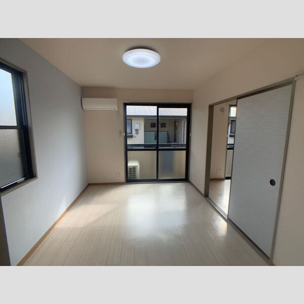 居室・リビング (南東洋室)