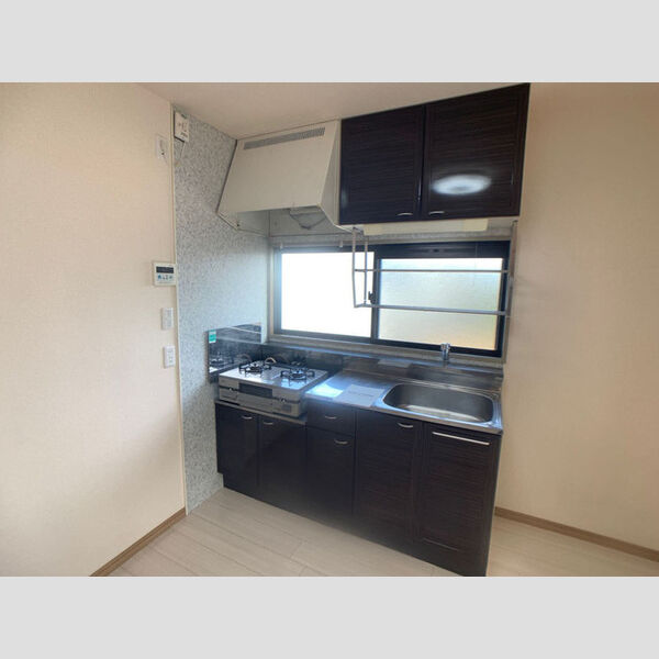 キッチン (キッチン ガス台設置済み)