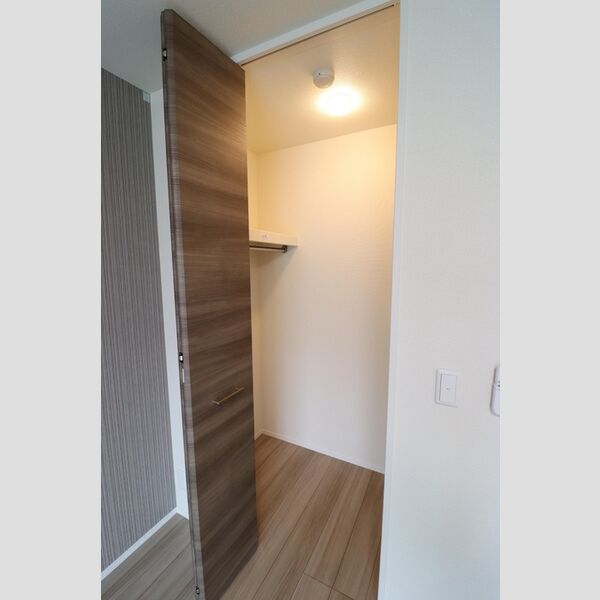 収納 (ウォークインクローゼット)