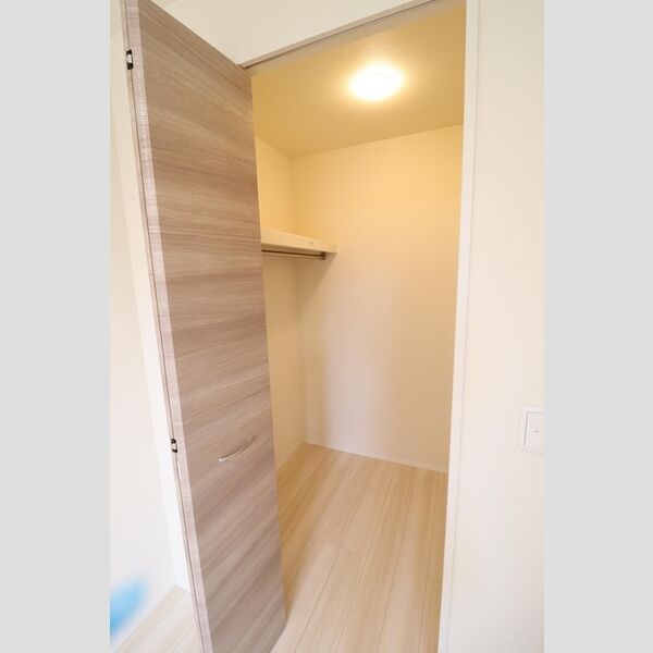 収納 (ウォークインクローゼット)