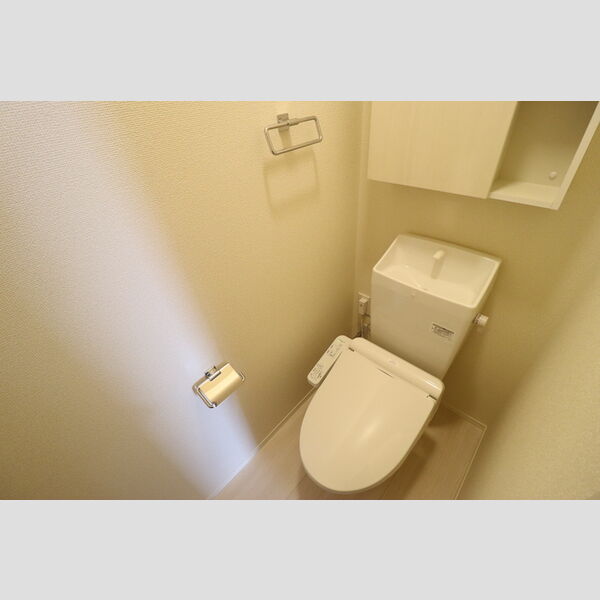 トイレ (洗浄機能付き暖房便座)