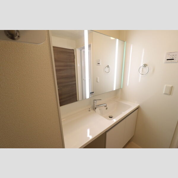 洗面所 (洗髪洗面化粧台)