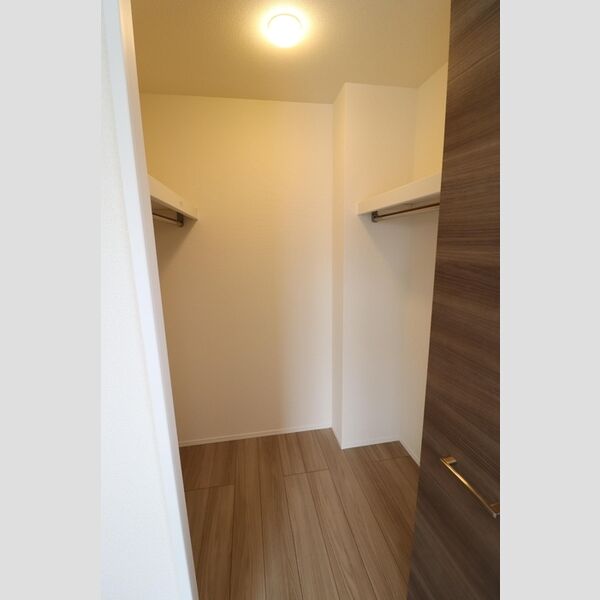 収納 (ウォークインクローゼット)