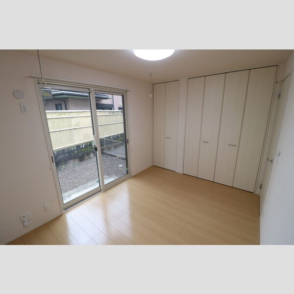 その他 (1F南側洋室)