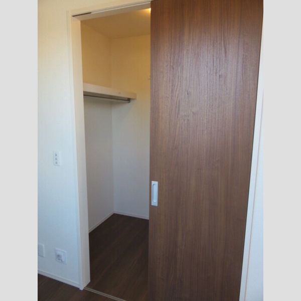 収納 (ウォークインクローゼット)