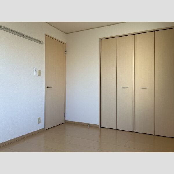 その他 (北側洋室)