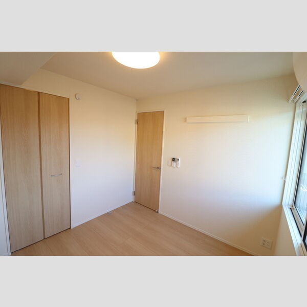 その他 (北東洋室)