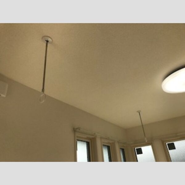 玄関 (室内物干し)