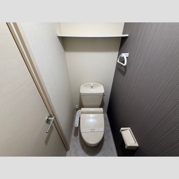 トイレ (温水洗浄暖房便座)