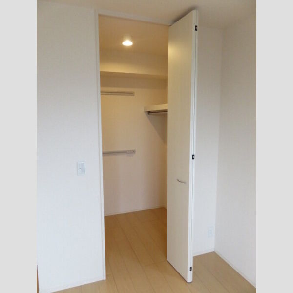 収納 (ウォークインクローゼット)