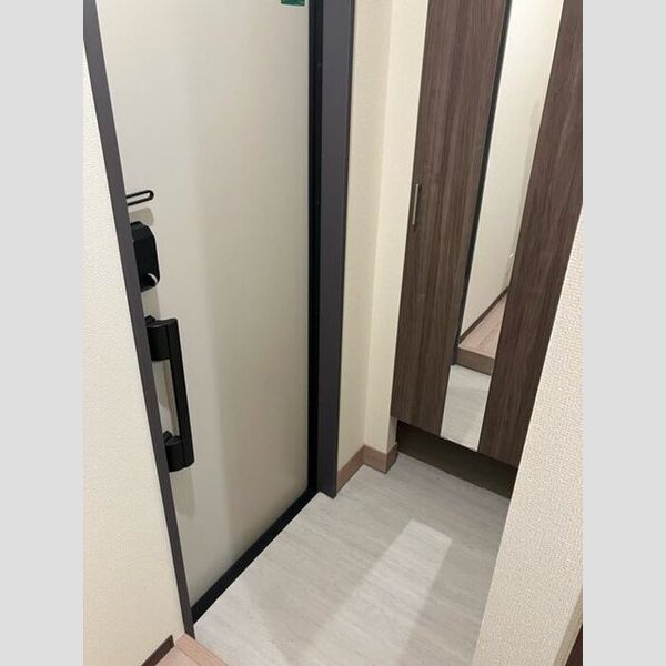 玄関 (玄関)