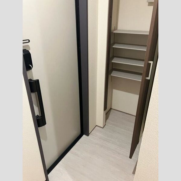 玄関 (玄関)