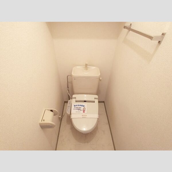 トイレ (温水洗浄便座)