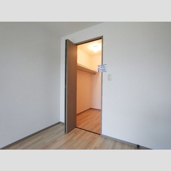 収納 (ウォークインクローゼット)