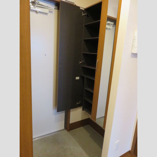 玄関 (シューズボックス)