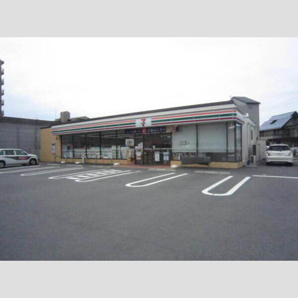 現地周辺 (セブンイレブン)