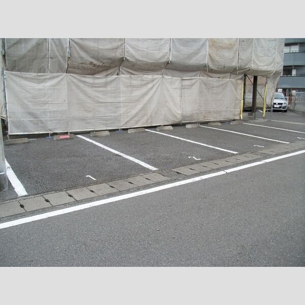 駐車場 (駐車場)