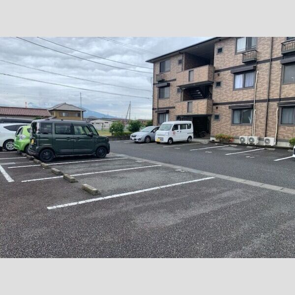 駐車場 (駐車場)