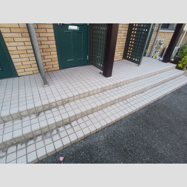 エントランス (エントランス)