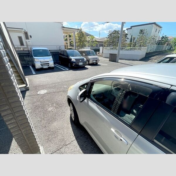 駐車場 (駐車場)