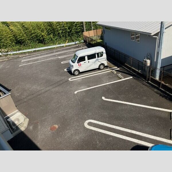 駐車場 (駐車場)