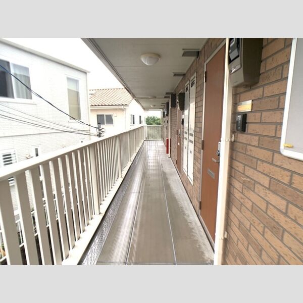 エントランス (エントランス)