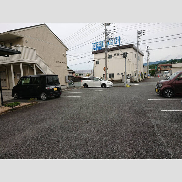 駐車場 (駐車場)