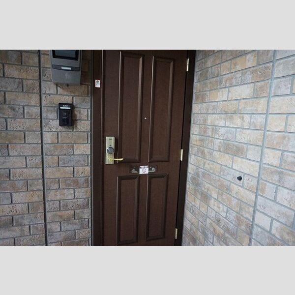 エントランス (エントランス)