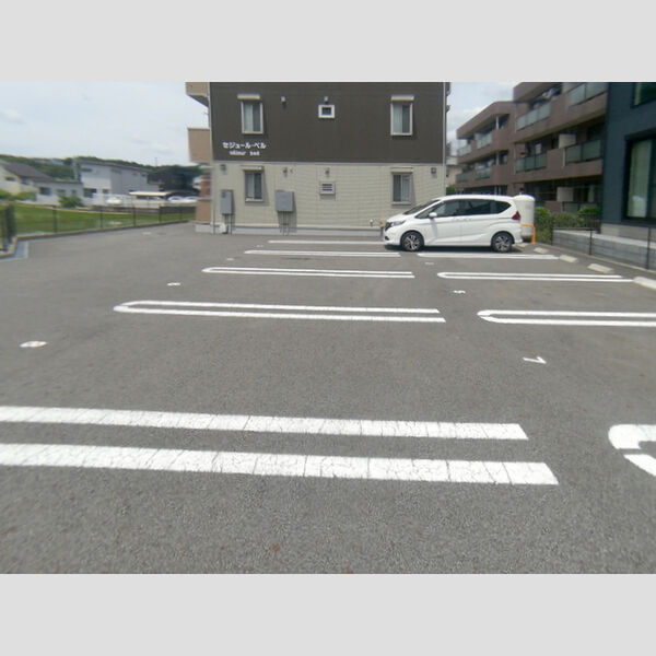 駐車場 (駐車場)