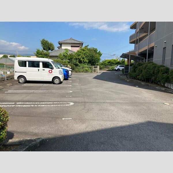 駐車場 (駐車場)