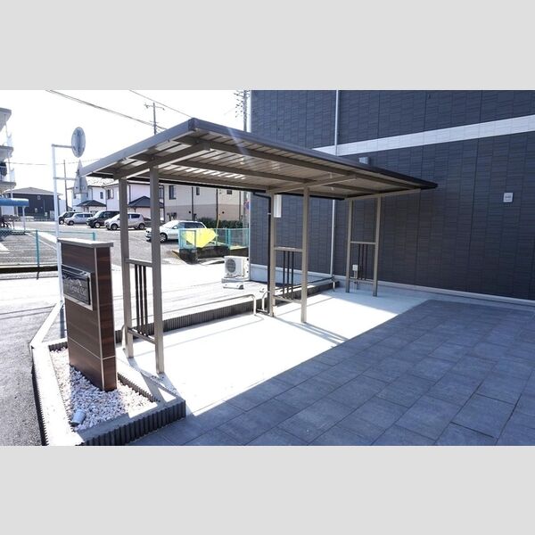 現地周辺 (駐輪場)