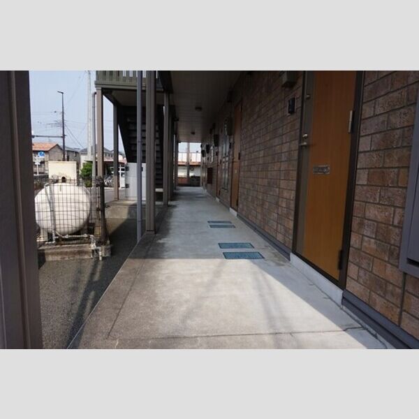 エントランス (エントランス)