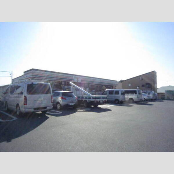 現地周辺 (セブンイレブン)