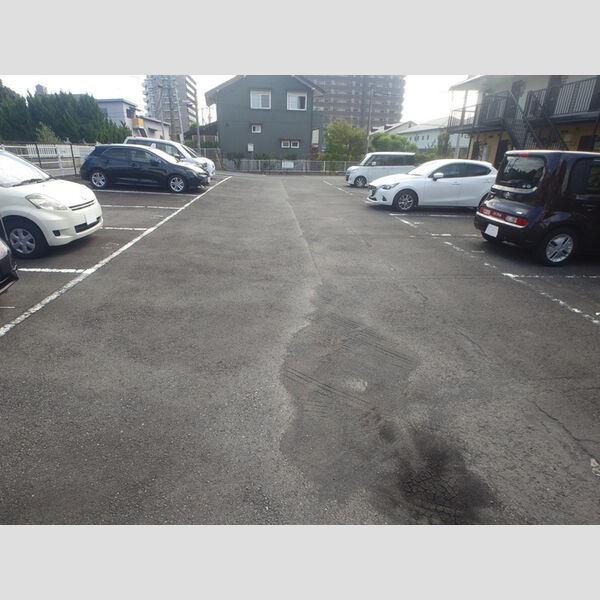 駐車場 (駐車場)