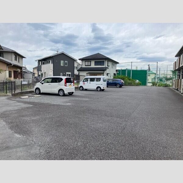 駐車場 (駐車場)