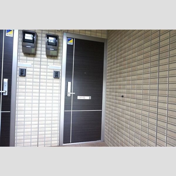 エントランス (エントランス)